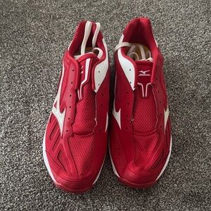 Mizuno Red and White Baseball Training Shoes